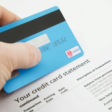 Phân biệt ngày giao dịch và ngày hệ thống - hiểu đúng để không bỏ lỡ ưu đãi thẻ tín dụng